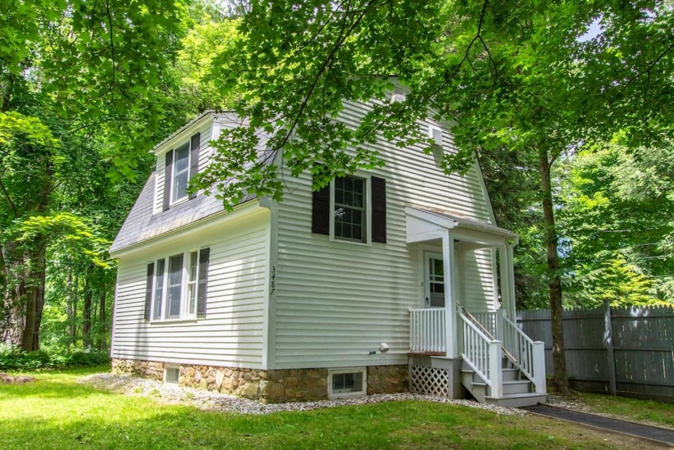 Quintessential Vt Cottage In Manchester Village Εξωτερικό φωτογραφία