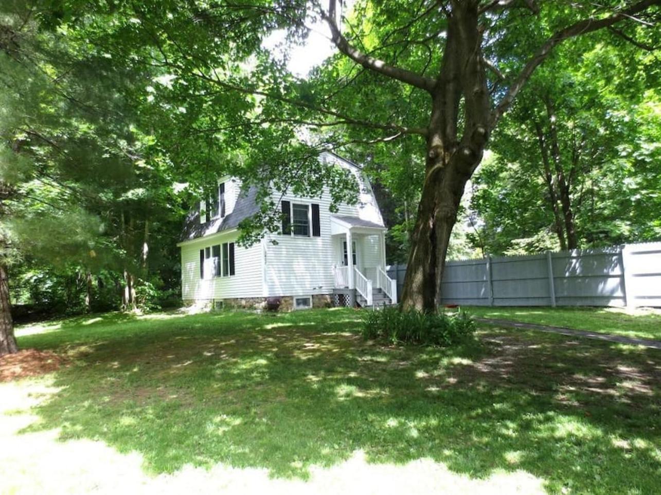 Quintessential Vt Cottage In Manchester Village Εξωτερικό φωτογραφία